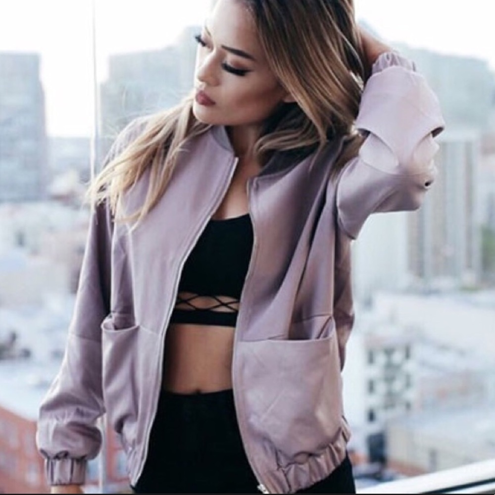 🆕HP🏆Lavender sateen blocked bomber jacket